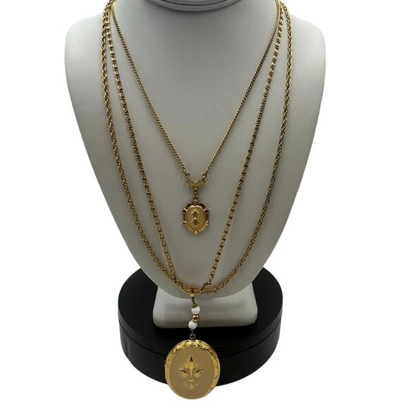 ART Arthur Pepper Vintage Signed Triple Strand Gold Tone Locket Necklace - Picture 14 of 15